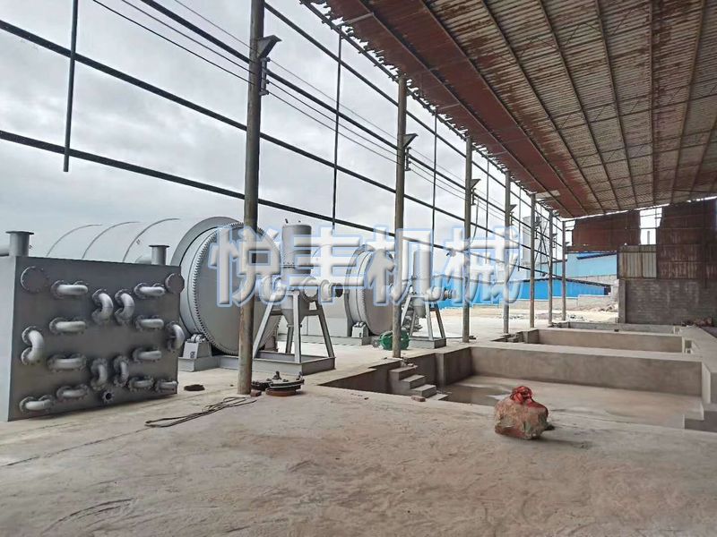 云南客戶煉油設(shè)備安裝現(xiàn)場(chǎng)